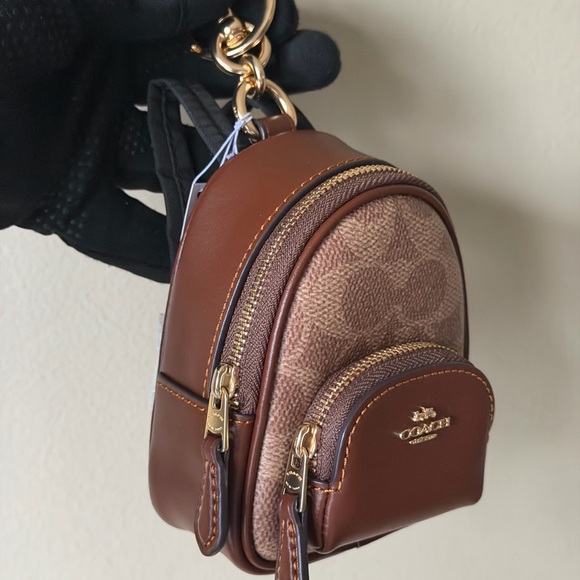 Coach Signature print Mini court Backpack, Bag charm Keychain. NWT. Authentic - Picture 8 of 12